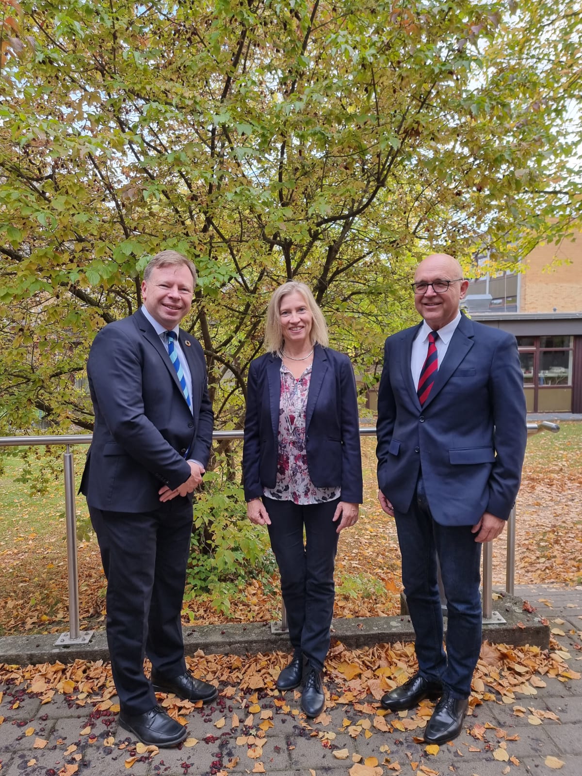 Gruppenbild: v.l.n.r. Dr. Gehring, Prof. Dr. Wilharm, Prof. Dr. Huck