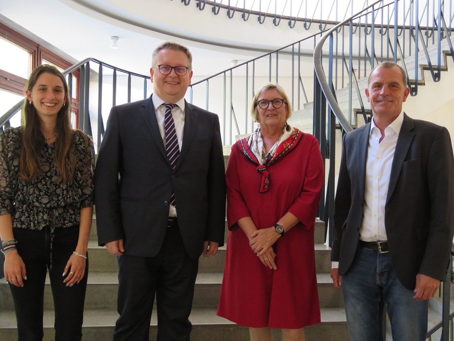 Besuch aus der französischen Botschaft_Klein