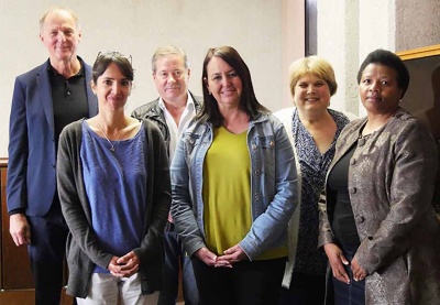 Trafen sich an der Nelson Mandela Universität in Port Elisabeth (von links): Prof. Dr. Ludger Kolhoff (Ostfalia), Natalie Mansvelt (Nelson Mandela University), Uwe Hiltner (Lebenshilfe Niedersachsen und Genossenschaft der Werkstätten Nord), Prof. Louise Stroud, Dr. Aldene Luck und Prof. Dr. Zoleka Soji (Nelson Mandela University).