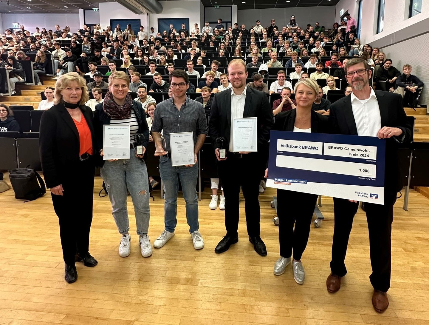 02_Pressefoto_Preisträger_Gemeinwohlpreis_WOB