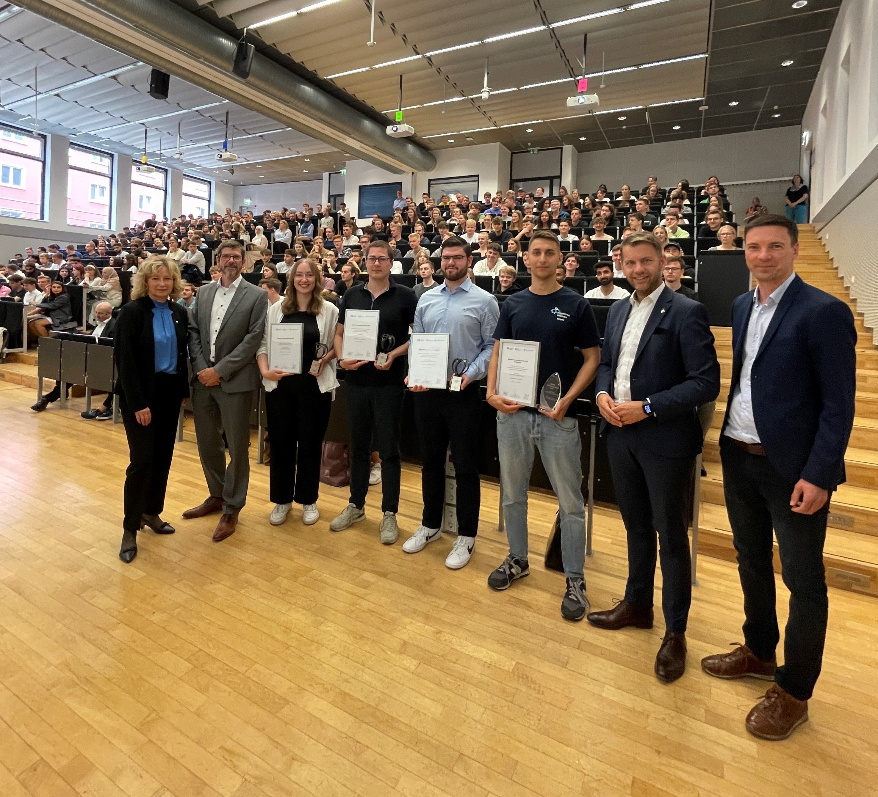 gruppenbild_brawo-preisverleihung-23