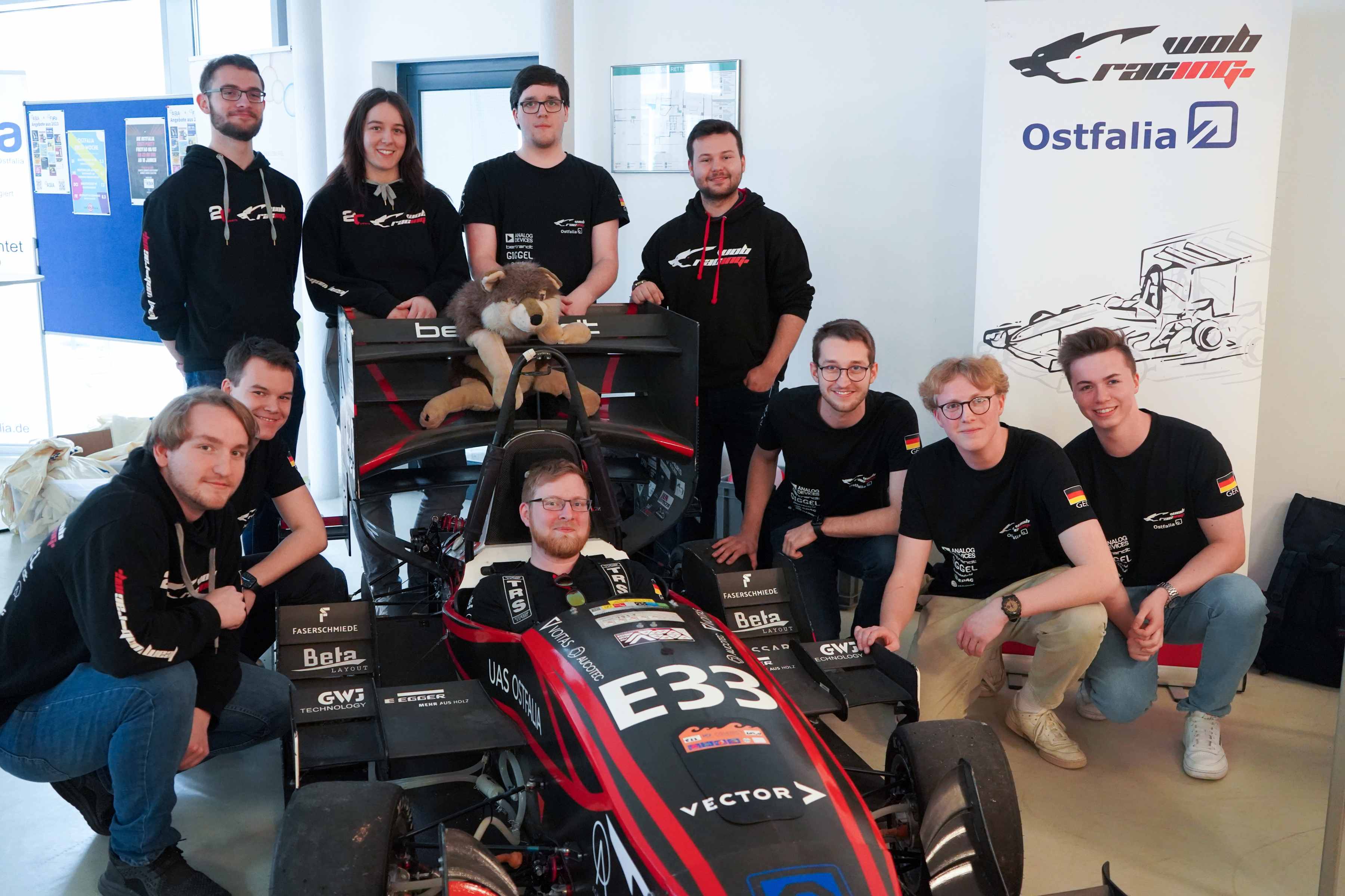 05_Pressefoto_Erstsemesterbegrüßung_Campus_WF_WOB_Racing_Team_WEB