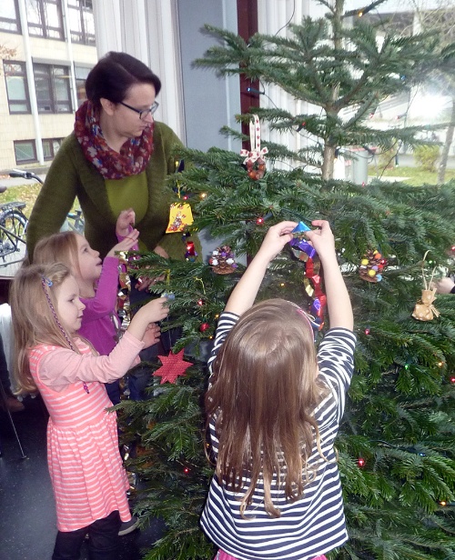 weihnachtsbaum in der Mensa