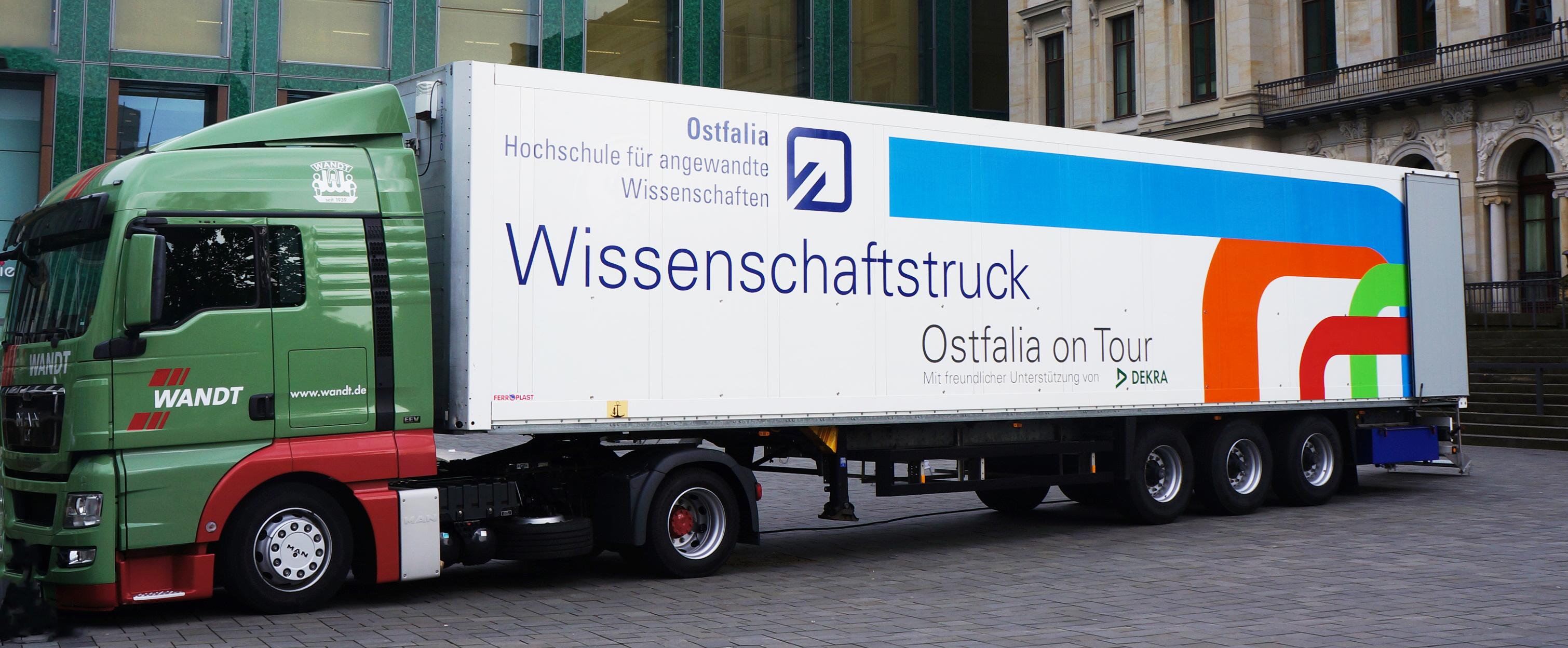 Wissenschaftstruck Gesamtansicht