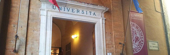 Eingang Universität Macerata