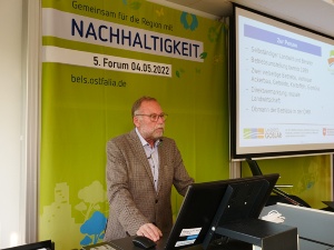 Bio-Landwirt Detlef Vollheyde stellte die Öko-Modellregion Goslar vor.