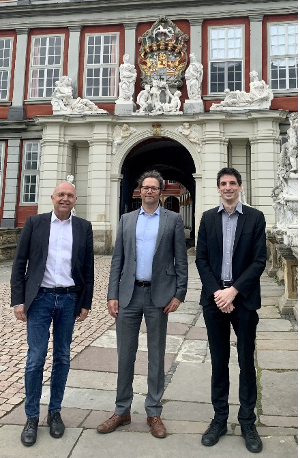 v.l.n.r. Prof. Dr. Winfried Huck (BELS), Prof. Dr. Christoph Schewe, Prof. Dr. Udo Wolfgang Becker (BELS)