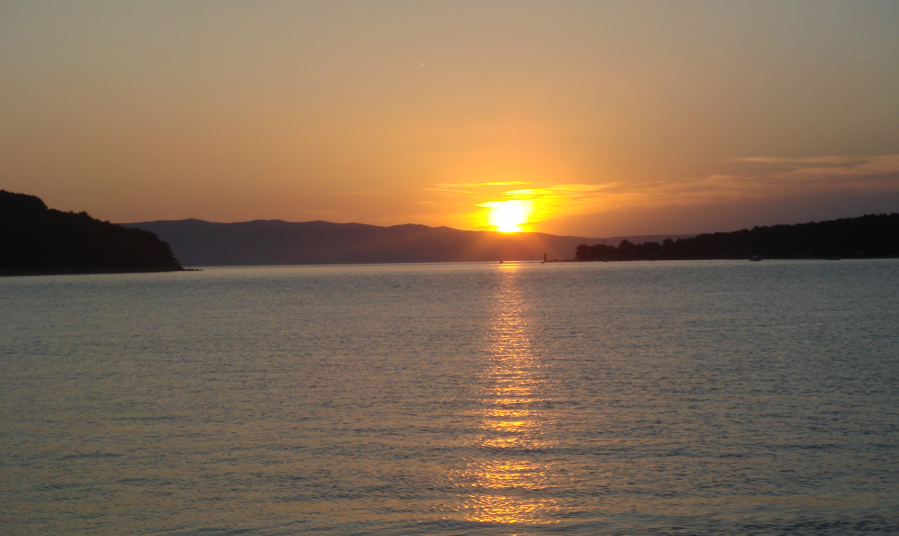Sonnenuntergang bei Cres, Kroatien