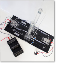 Exponat "Wasserstoffkette mit Elektrolyseur und Brennstoffzelle"