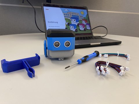 Ostfalia's "bots" are ready for use in schools and at trade fairs (opens enlarged image)