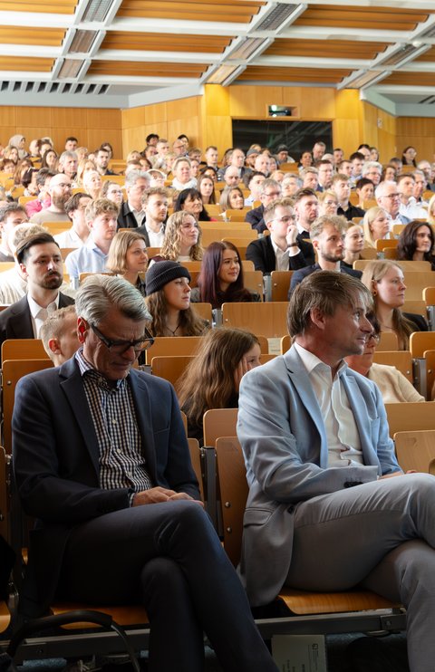 Abschlussfeier 2026 an der Ostfalia am Campus Salzgitter (öffnet Vergrößerung des Bildes)