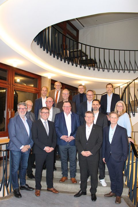 Die Ostfalia Hochschule und MAN Truck & Bus SE haben den 25. Geburtstag des Maschinenbau-Studiums im Praxisverbund gefeiert (öffnet Vergrößerung des Bildes)