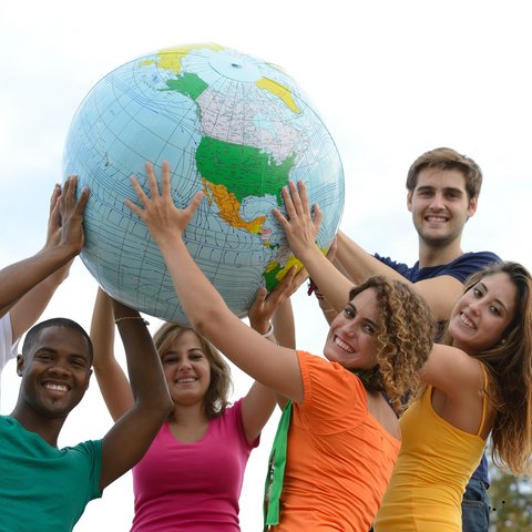 Lorem ipsum dolor sit amet, consetetur sadipscing elitr, sed diam nonumy eirmod tempor invidunt ut labore et dolore magna aliquyam erat, sed diam voluptua. (öffnet Vergrößerung des Bildes)