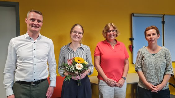 Von links nach rechts: Prof. Dr. Mario Schreiner (Hochschule für Technik und Wirtschaft des Saarlandes), Linda Münch und Prof. Dr. Sandra Verena Müller (beide Ostfalia Hochschule für angewandte Wissenschaften), Prof. Dr. Dorothee Schwendowius (Otto-von-Guericke-Universität)