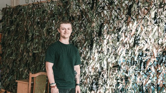 Ostfalia student Felix Warsawa continues to work on his documentary film about everyday life during the war in Ukraine during the lecture-free period.