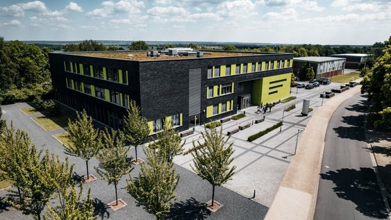 Press photo (Andreas Rodemann/Ostfalia): A view of the Salzgitter-Calbecht campus of Ostfalia University of Applied Sciences.