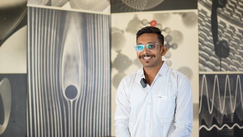 Dhaivat Piyushbhai Raval, Student der Digital Technologies im ersten Semester an der Ostfalia. (öffnet Vergrößerung des Bildes)