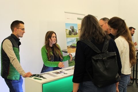 Recruiting Night Duales Studium an der Ostfalia im September 2026 - Studieninteressierte, Partnerunternehmen und Hochschule finden ihre Matches. (öffnet Vergrößerung des Bildes)