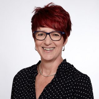 Dipl. Soz.päd. / Soz.ar. Karin Jakobides