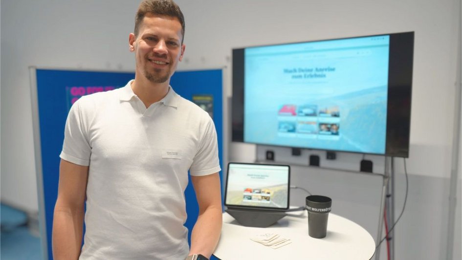 Dominic Thormann, Solo-Founder von eco.Triver, auf dem Startup-Lunch der Ostfalia im WOW!