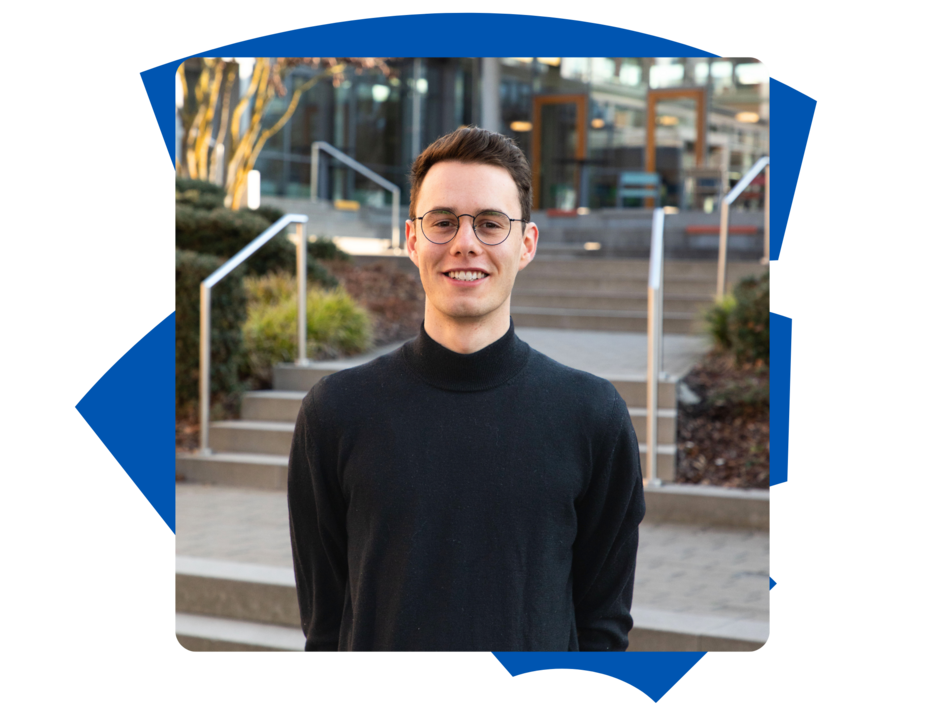 Portraitfoto von Student Max auf dem Campus Wolfenbüttel