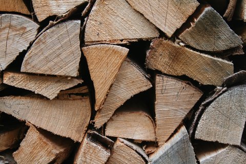 Holzstapel (öffnet Vergrößerung des Bildes)