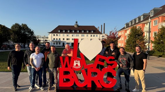 Die Weiterbildungsgruppe mt Dozent