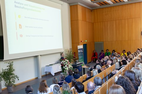 Abschlussfeier 2026 an der Ostfalia am Campus Salzgitter (öffnet Vergrößerung des Bildes)