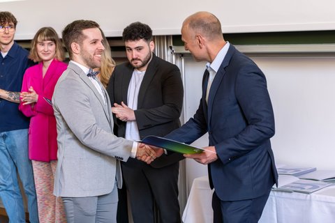 Abschlussfeier 2025 an der Ostfalia am Campus Salzgitter (öffnet Vergrößerung des Bildes)