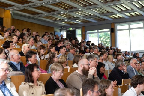 Abschlussfeier 2026 an der Ostfalia am Campus Salzgitter (öffnet Vergrößerung des Bildes)
