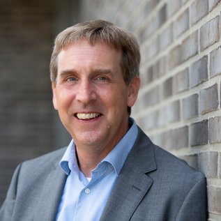 Prof. Dr. rer. pol. Dirk Hohm