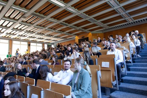 Abschlussfeier 2026 an der Ostfalia am Campus Salzgitter (öffnet Vergrößerung des Bildes)