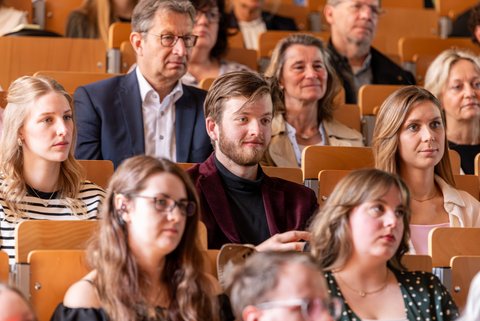Abschlussfeier 2025 an der Ostfalia am Campus Salzgitter (öffnet Vergrößerung des Bildes)