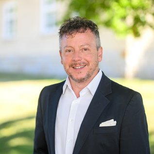 Honours B. A. Eric Michael Wuest