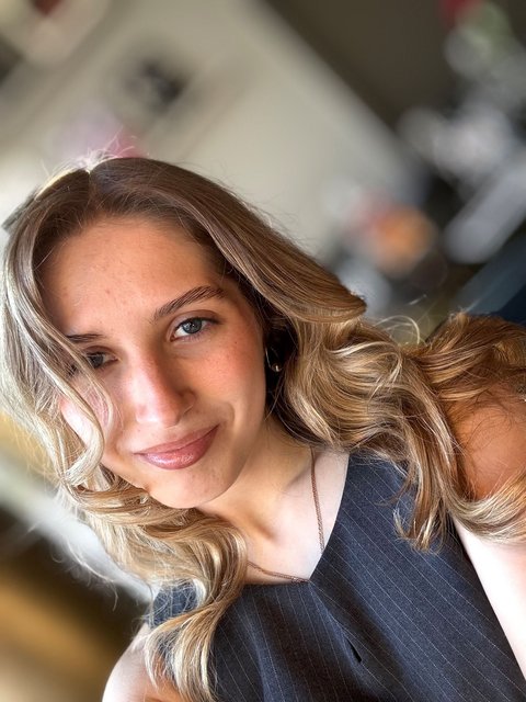 Ostfalia-Studentin Nicole Neumann macht in der vorlesungsfreien Zeit Praktika im sozialen Bereich und backt gerne Kuchen. (öffnet Vergrößerung des Bildes)