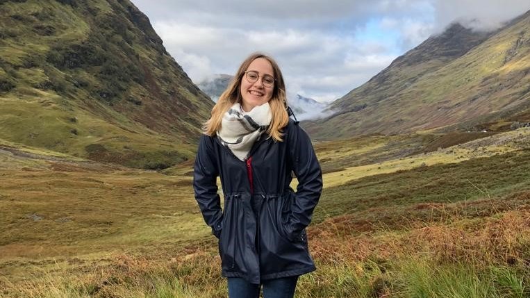 Studentin Laura in Schottland