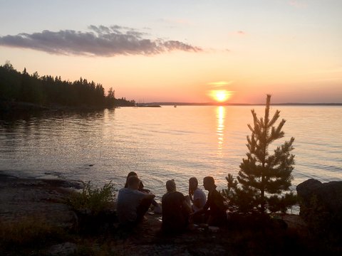 Bild vom Sonnenuntergang an der Fjorde von Finnland (öffnet Vergrößerung des Bildes)