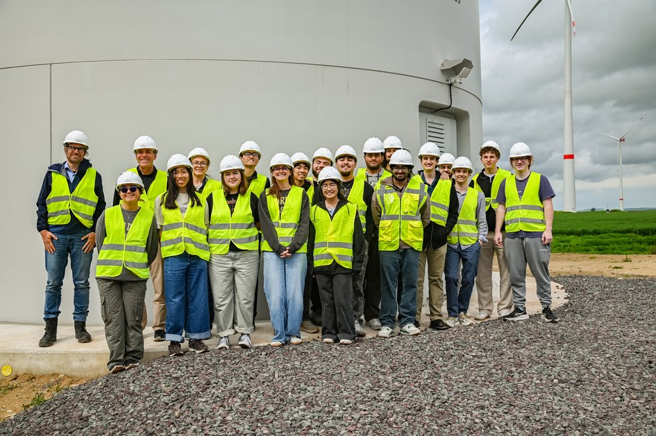 Participants of the International Summer School (ISU) at Ostfalia in Wolfenbüttel during one of the excursions