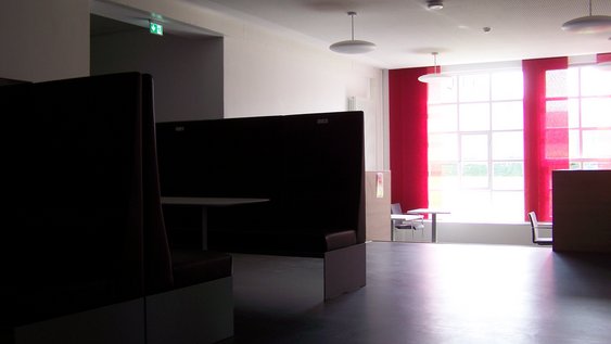 Gruppenarbeitsplätze für Studierendenteams