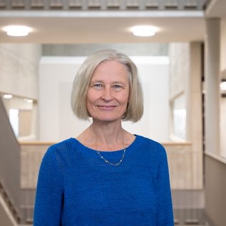 Dipl.-Ökonomin Bärbel Sell