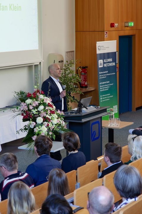 Abschlussfeier 2026 an der Ostfalia am Campus Salzgitter (öffnet Vergrößerung des Bildes)