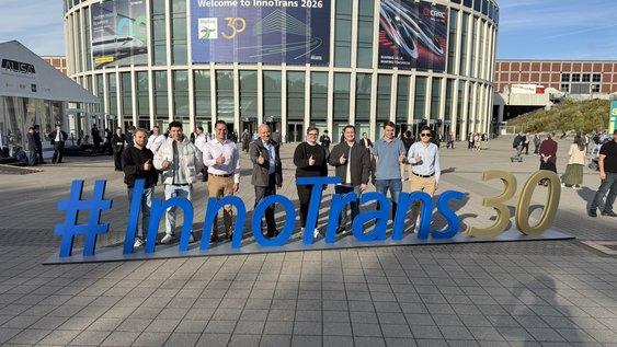 Studierende auf der Innotrans