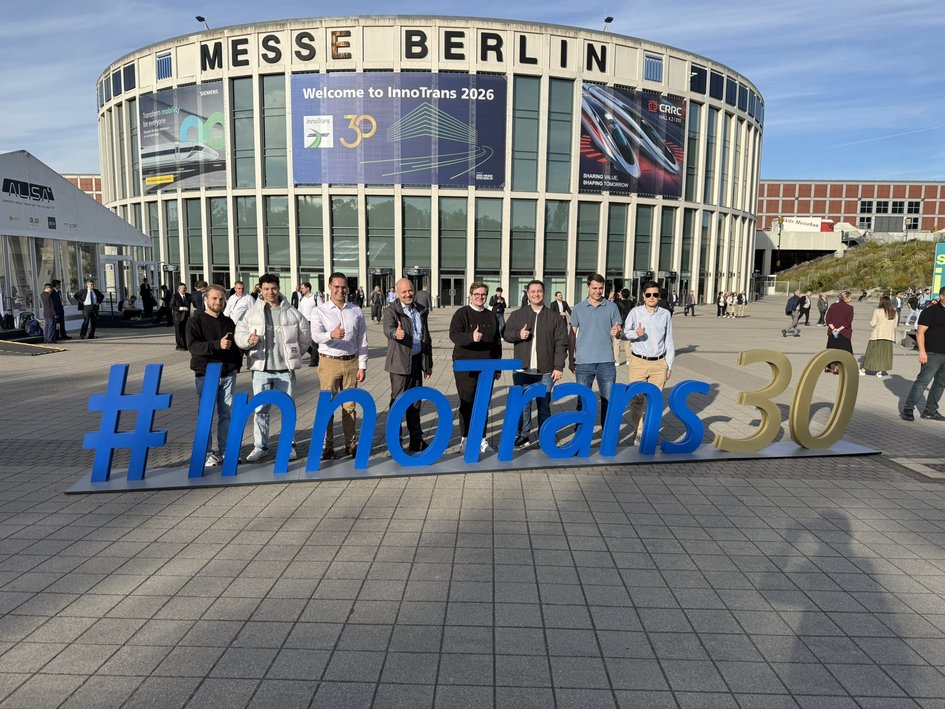 Studierende auf der Innotrans