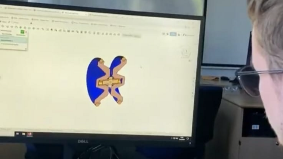 Bearbeitung der Baugruppe am Computer mit Onshape. 
