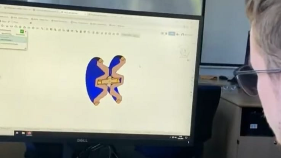 Bearbeitung der Baugruppe am Computer mit Onshape. 