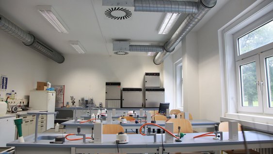 Einblick in das Labor für Mikrobiologie
