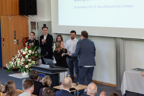 Abschlussfeier 2026 an der Ostfalia am Campus Salzgitter (öffnet Vergrößerung des Bildes)