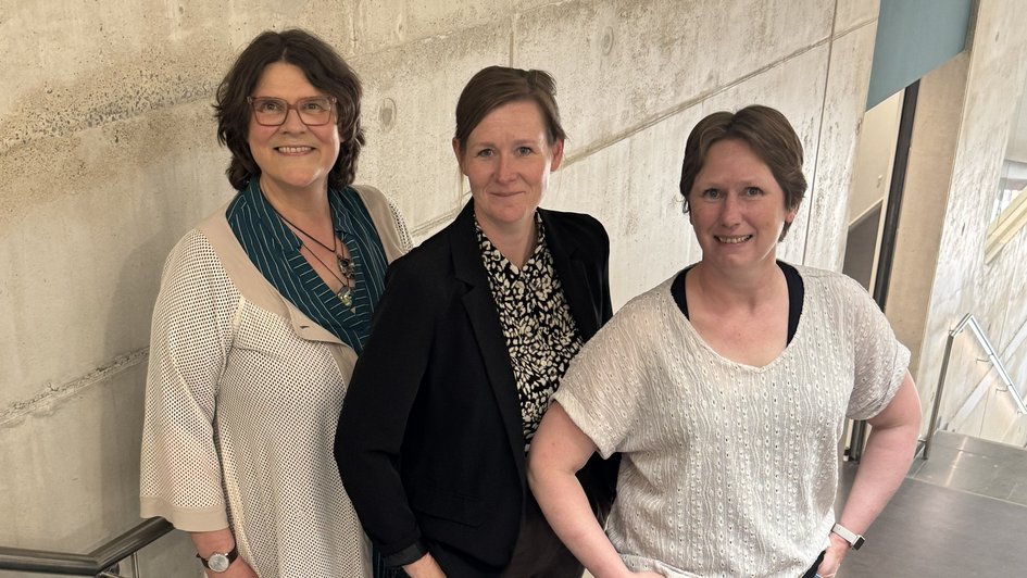 Press photo (Ostfalia): (from left): Prof. Dr Ilka Benner, Prof. Dr Sandra Tschupke and Prof. Dr Melanie Lietz.