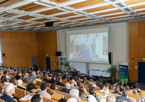 Abschlussfeier 2026 an der Ostfalia am Campus Salzgitter (öffnet Vergrößerung des Bildes)