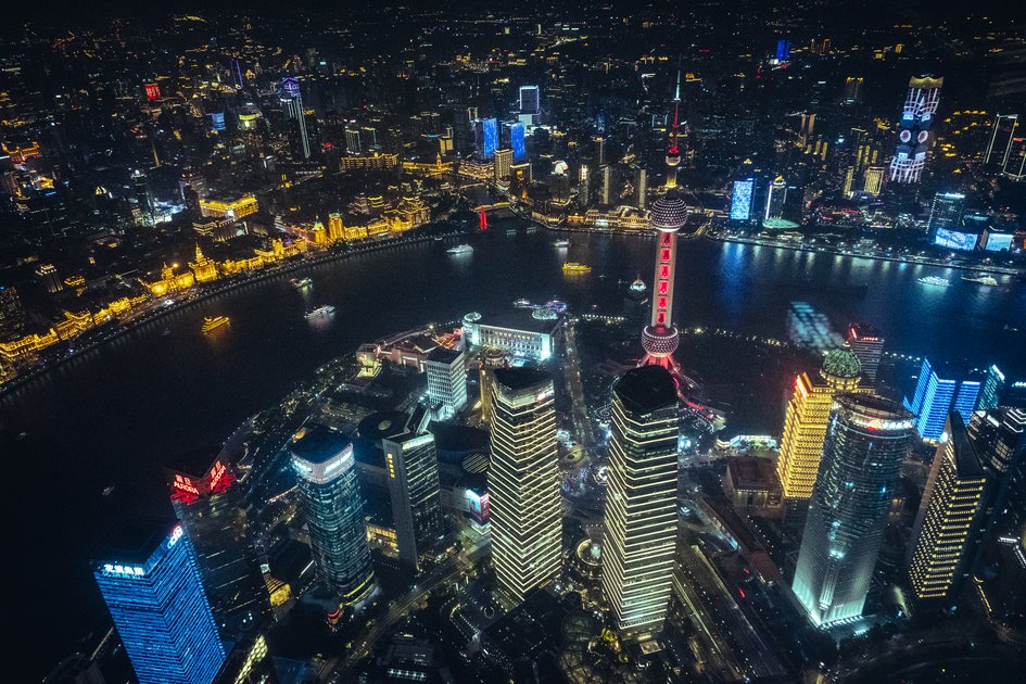 Skyline von Shanghai bei Nacht